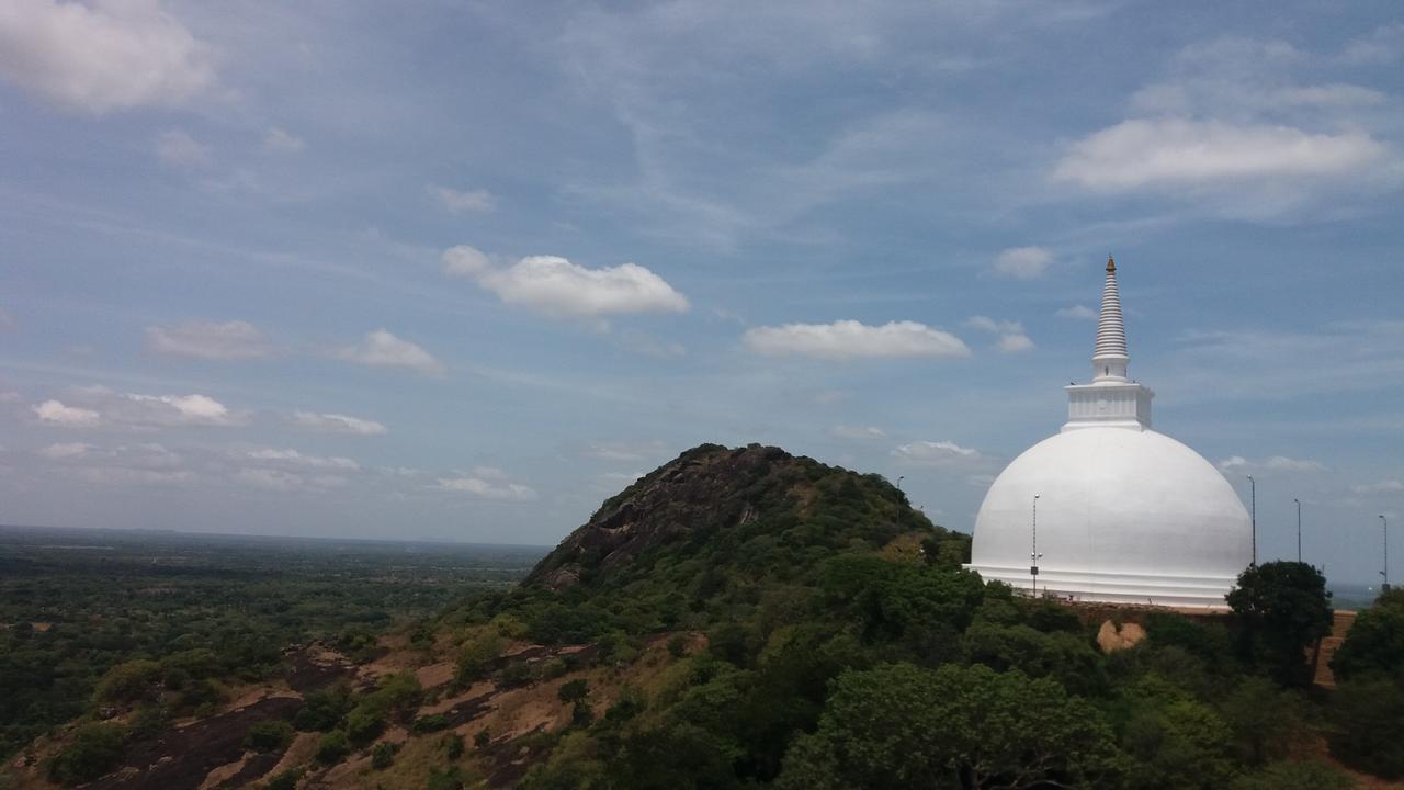 Great Wall Tourist Rest Anuradhapura Exterior photo